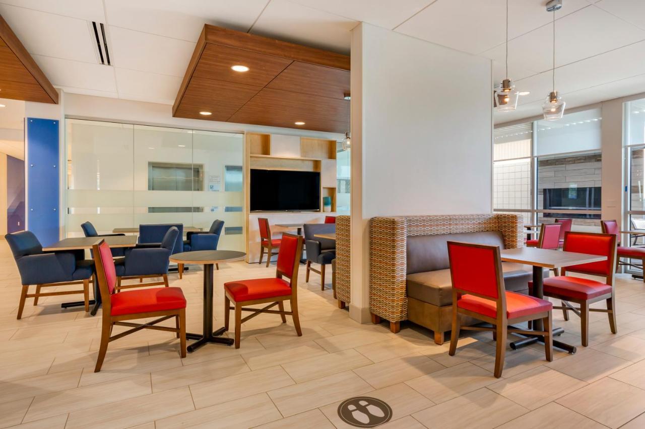 Holiday Inn Express & Suites - Phoenix Dwtn - State Capitol By Ihg Exteriér fotografie