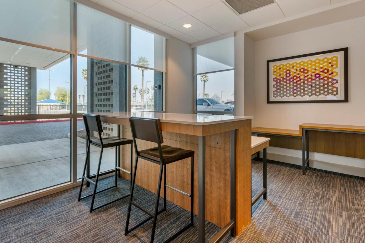 Holiday Inn Express & Suites - Phoenix Dwtn - State Capitol By Ihg Exteriér fotografie